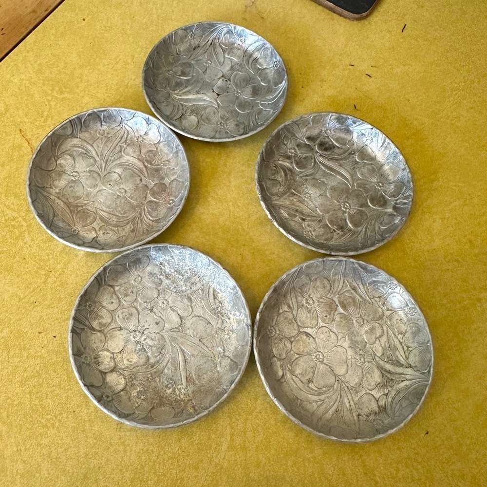 Everlast Aluminum antique coasters, set of 5